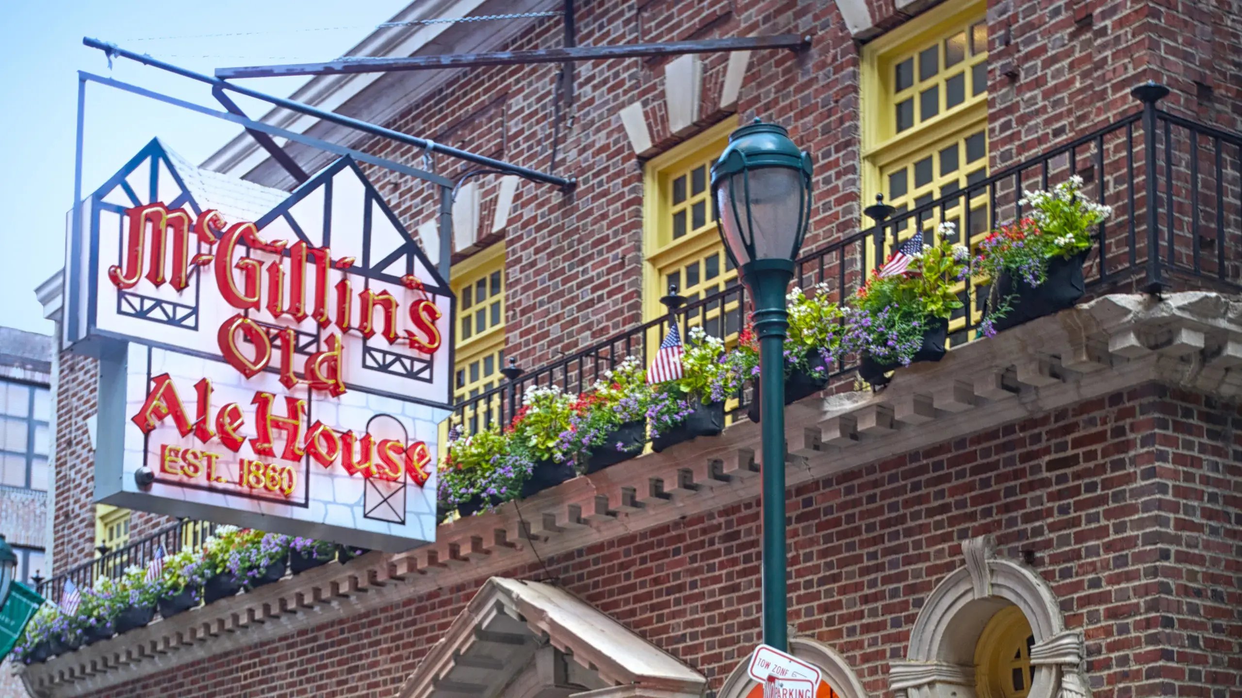 McGillins Olde Ale House_exterior-ThomasRobertClarkePhotography (1)